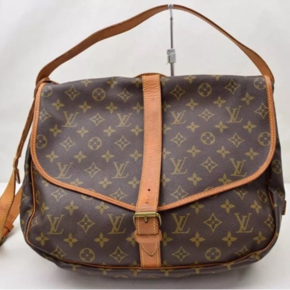 Louis Vuitton Messanger bag